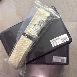 Everyday Yoga Black Blocks and Cream Strap Set
